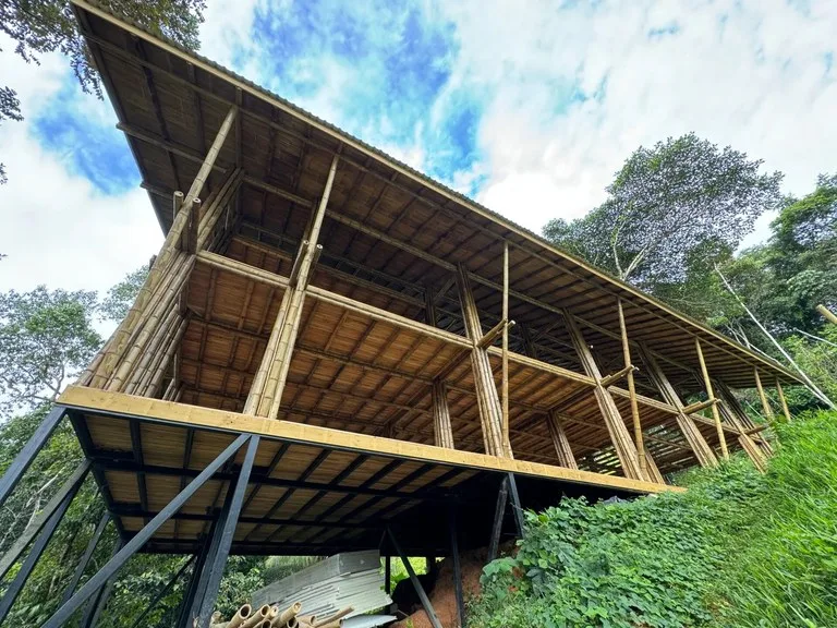 0.69 ACRES – Bamboo And Wooden Commercial Building On The Paved Coastal Highway Between Uvita And Ojochal!!!: Near the Coast, Riverfront, Mountain and Countryside Mixed Use Building For Sale in Uvita, photo 6