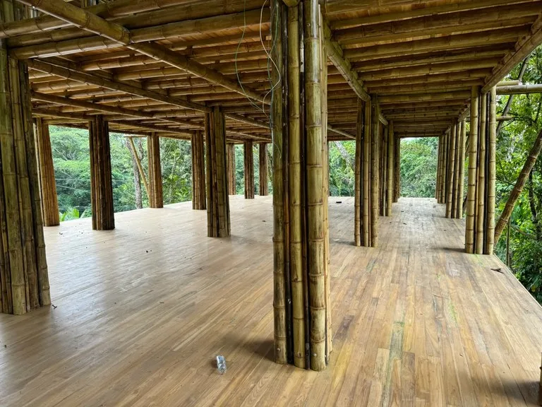0.69 ACRES – Bamboo And Wooden Commercial Building On The Paved Coastal Highway Between Uvita And Ojochal!!!: Near the Coast, Riverfront, Mountain and Countryside Mixed Use Building For Sale in Uvita, photo 8