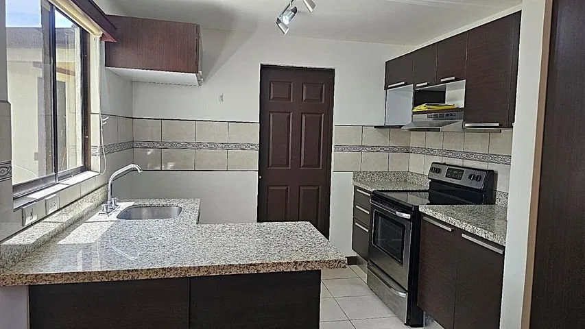 Venta de Casa en Moravia, San José. RAH 26-569 PRECIO REBAJADO - Venta en Moravia, photo 4