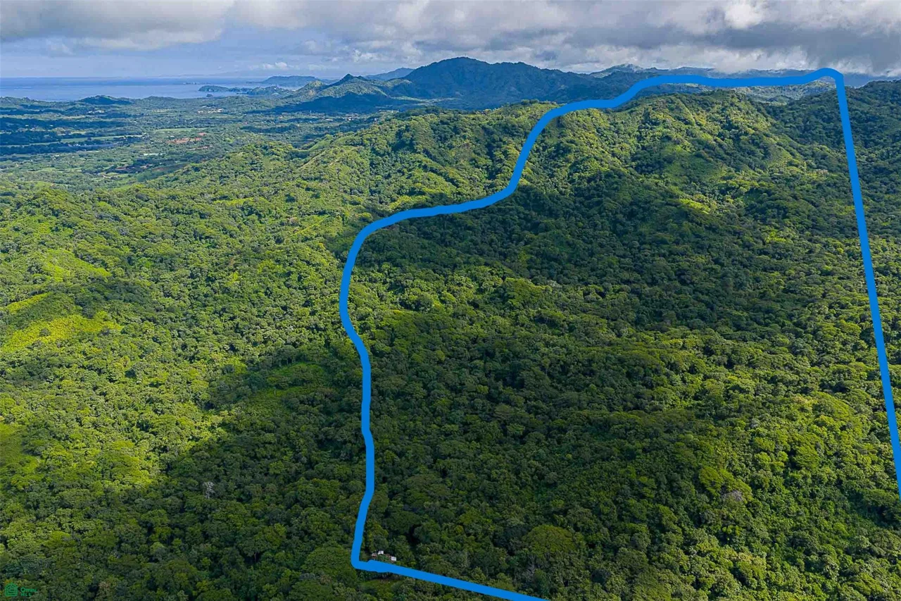 Desarrollo ecológico de 232 acres con vistas al mar cerca de Tamarindo