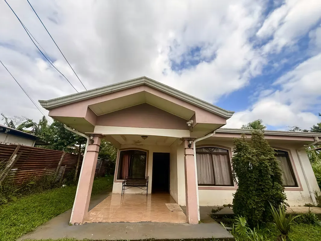 Casa Con Segunda Vivienda — Venecia, San Carlos