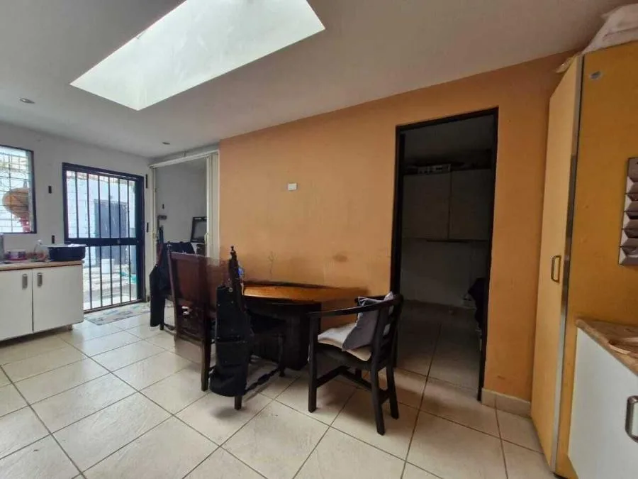 Venta de casa con uso mixto en Bello Horizonte, Escazu US$ 265,000 #TH1271 - Venta en Escazú, photo 2