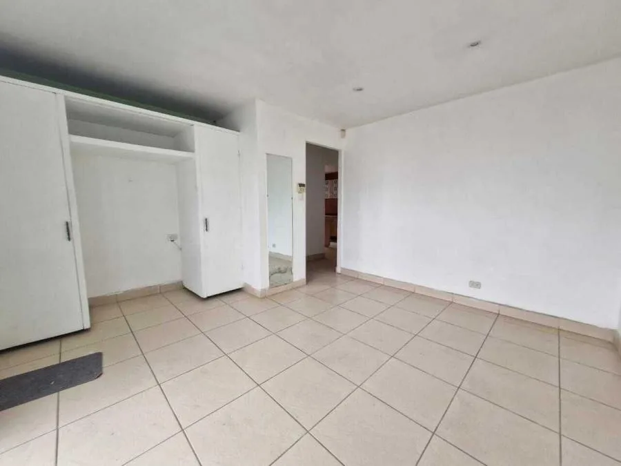 Venta de casa con uso mixto en Bello Horizonte, Escazu US$ 265,000 #TH1271 - Venta en Escazú, photo 3