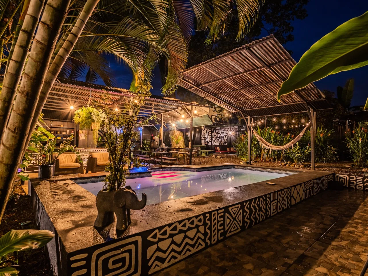 HOTEL PROPERTY WITH TWENTY TWO BEDS, IN BAHIA BALLENA CENTER – 0.24 ACRES