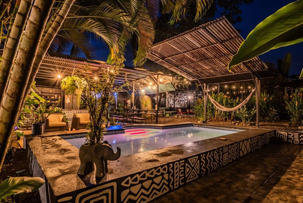 HOTEL PROPERTY WITH TWENTY TWO BEDS, IN BAHIA BALLENA CENTER – 0.24 ACRES, photo 2