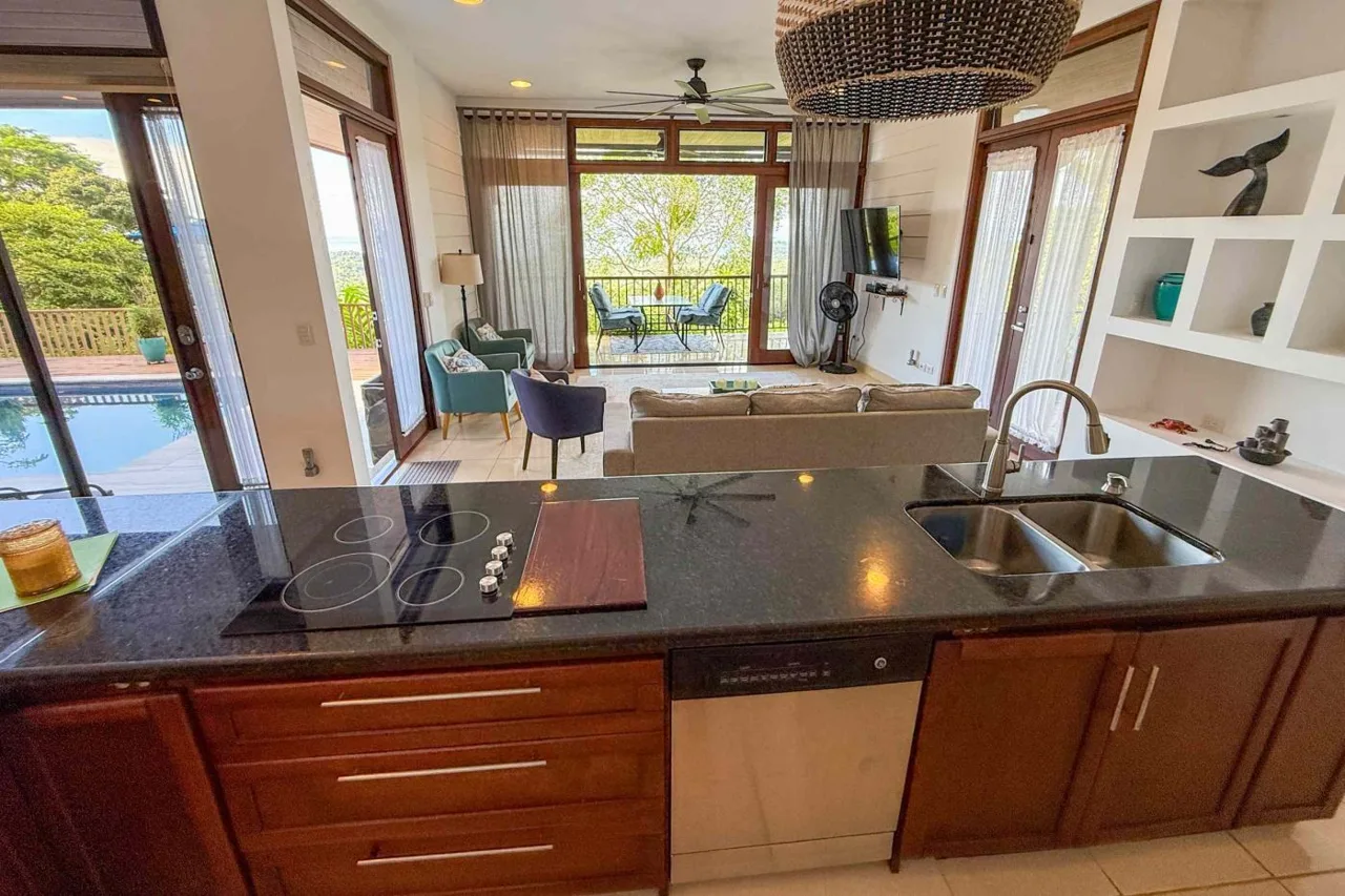 MOUNTAIN PROPERTY WITH FOUR BEDROOM WITH OCEAN VIEWS, IN OJOCHAL – 0.37 ACRES, photo 32