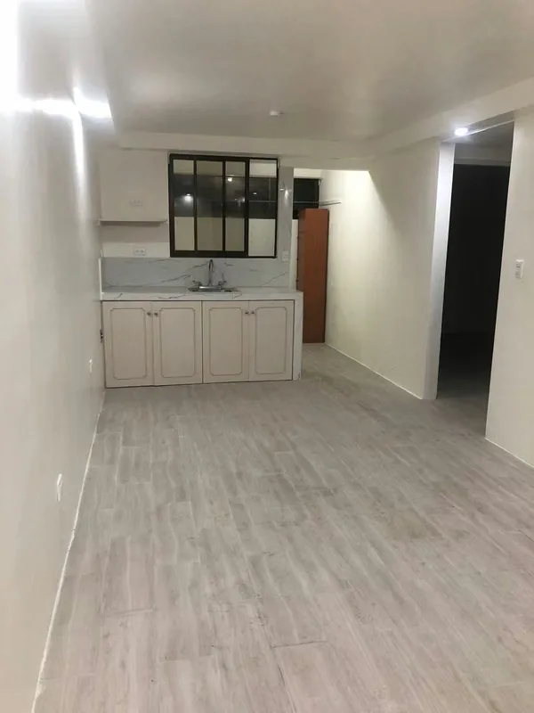 Excelente ubicación en primera planta, ideal para quienes buscan comodidad y cercanía a todo. Cuenta con 2 dormitorios, un baño, sin cochera. Zona estratégica y segura, cerca de ..., photo 3
