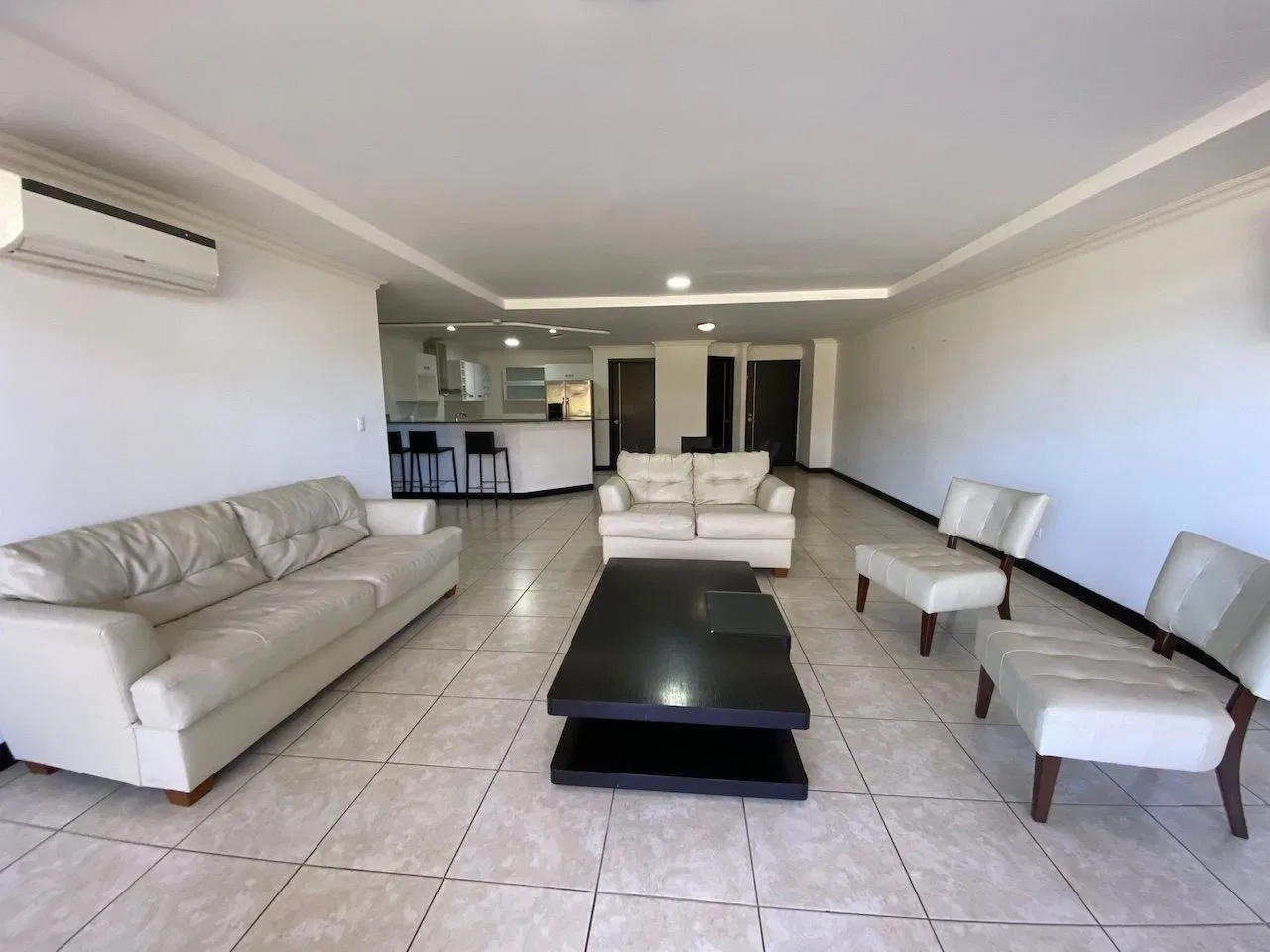 VENTA Y ALQUILER DE APARTAMENTO EN SANTA ANA PARA INVERSIÓN