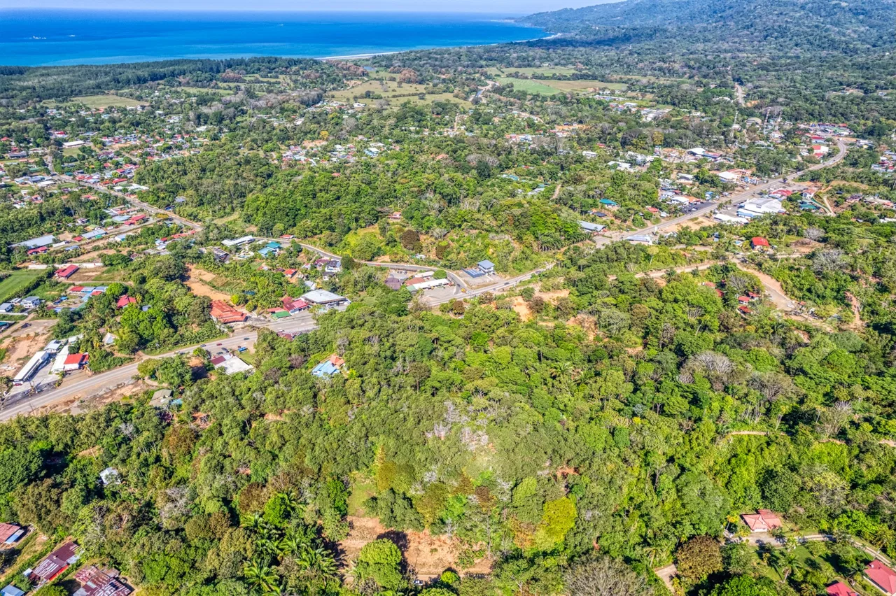 BUILDING PROPERTY A STEPS OF BAHIA CENTER, IN BAHIA BALLENA – 5.65 ACRES, photo 3