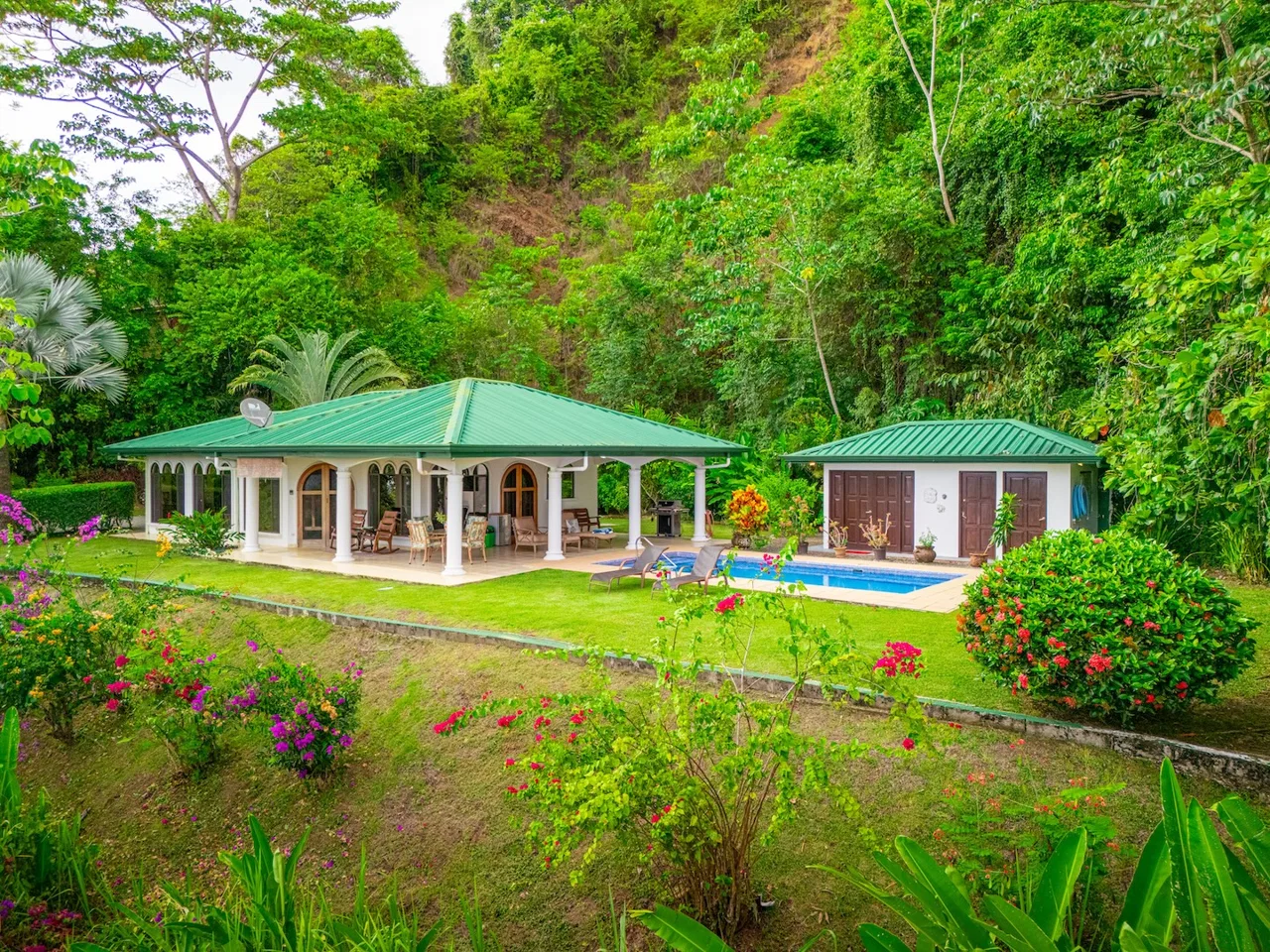 PROPERTY WITH BEAUTIFUL VALLEY VIEWS, IN TRES RIOS NEAR TO THE TOWN – 3.48 ACRES