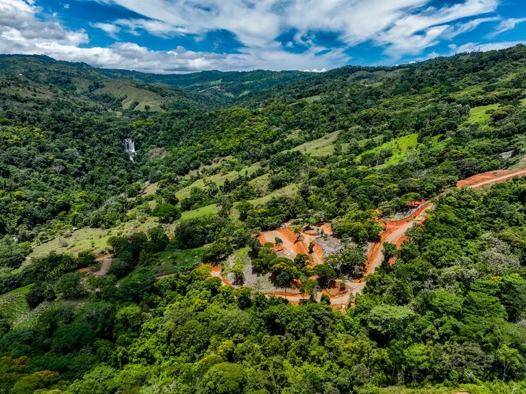 Just Over 3 Acres Riverfront Land in Platanillo Above Dominical, photo 4