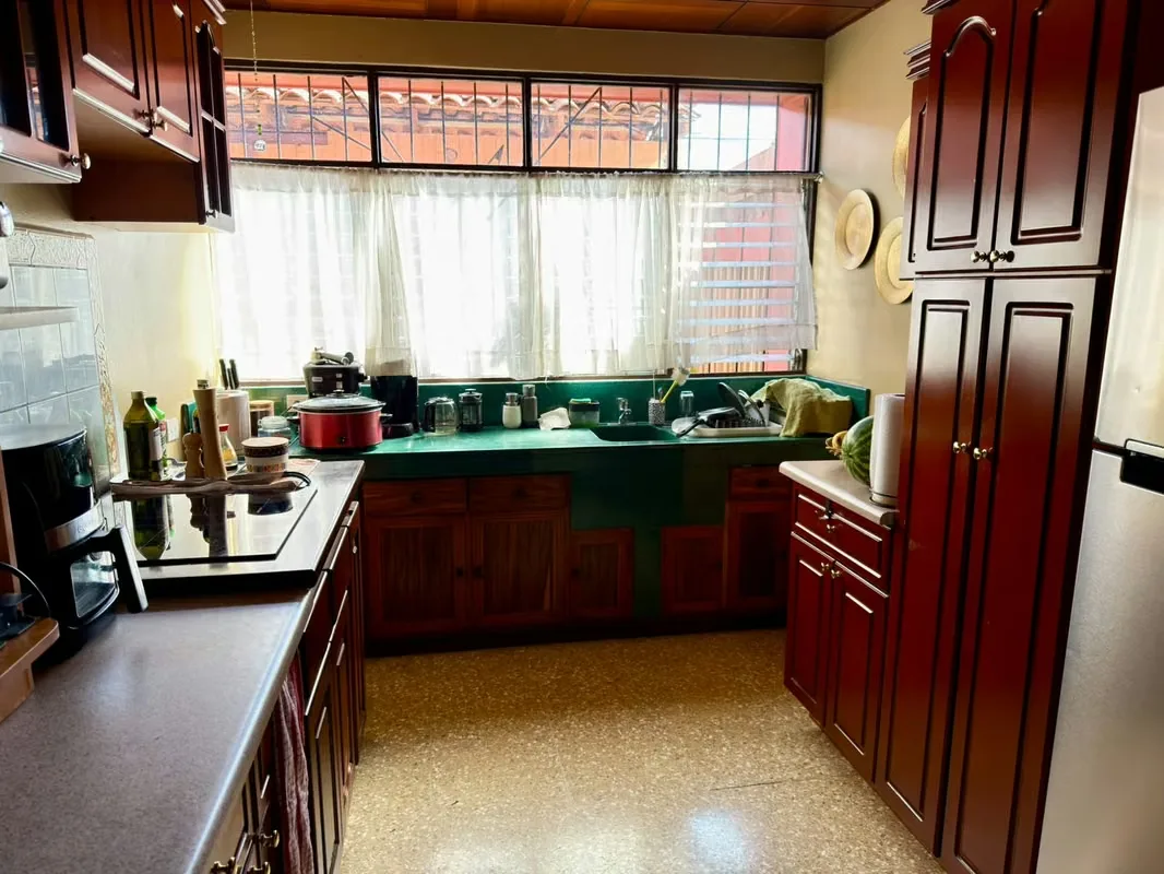 Two independent houses for sale in Barrio Córdoba, Zapote., photo 2