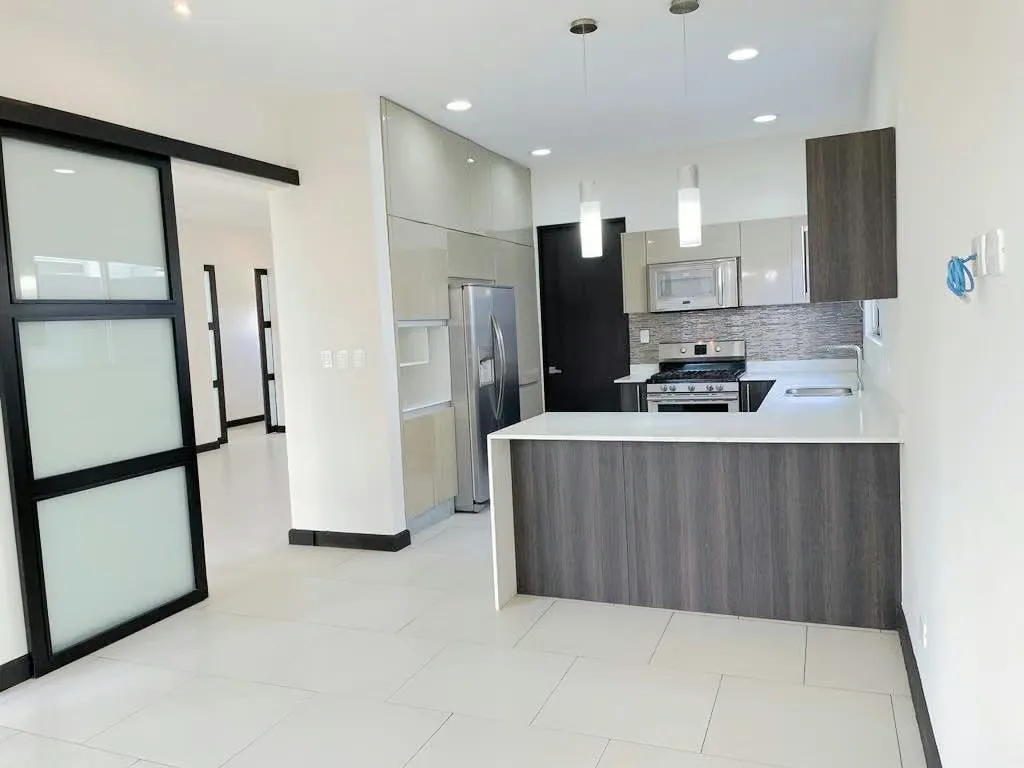 SALE HOUSE OF A PLANT IN EXCLUSIVE CONDO, photo 3