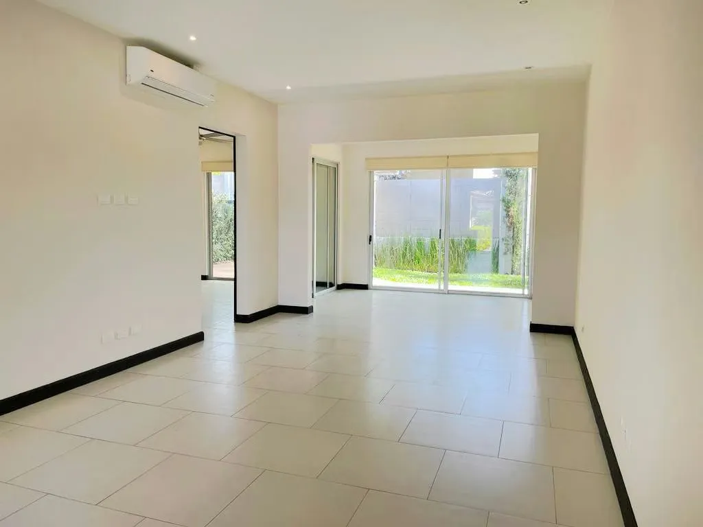 SALE HOUSE OF A PLANT IN EXCLUSIVE CONDO, photo 9