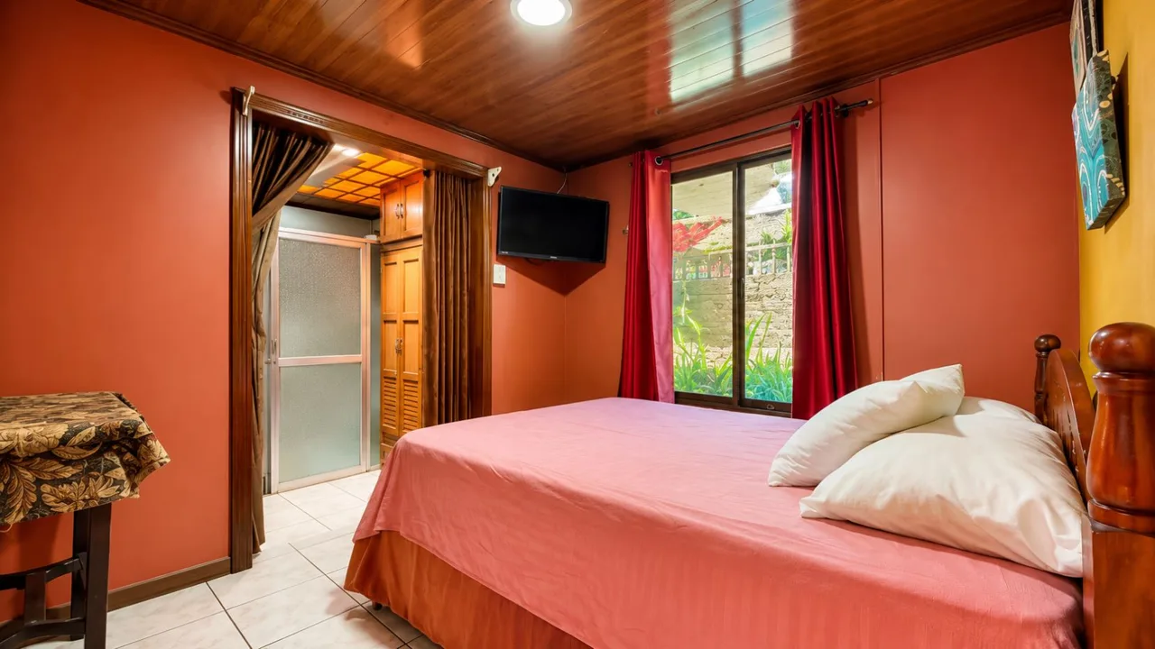 House for Sale in Barrio Las Americas, Perez Zeledon: Central Location and Immediate ROI Investment Property, photo 15