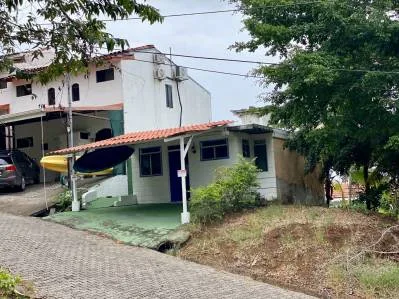 Casa de 2 dormitorios en Punta Leona con posibilidades para Airbnb
