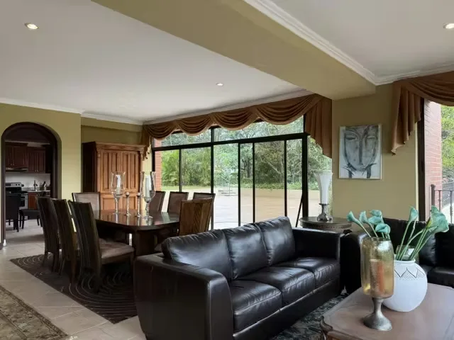 Este exclusivo apartamento en venta en San Rafael de Escazú se distingue por sus acabados de lujo y su ubicación privilegiada. La propiedad se encuentra en una zona tranquila, con ..., photo 5