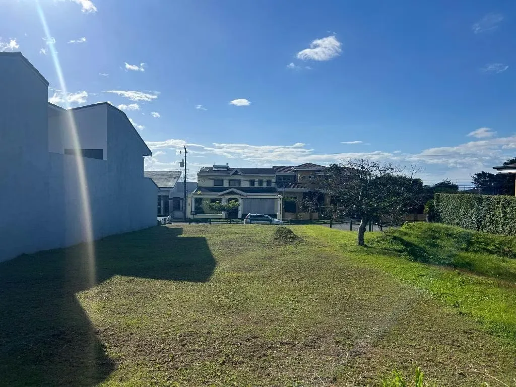 bello Lote en un Residencial exclusivo , con acceso privado , calle de entrada con más de 12 metros con aceras y jardineras. Lugar tranquilo y lleno de paz , hacen de este Lote el ..., photo 5