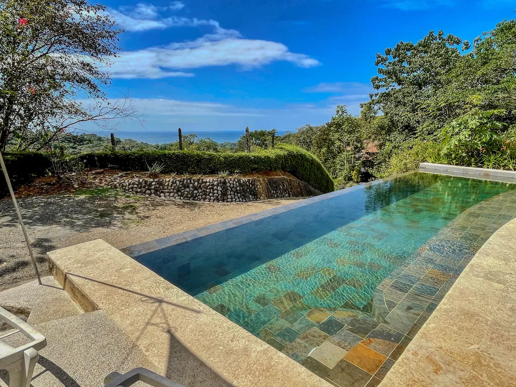 RENTAL VILLAS AND MAIN HOUSE WITH OCEAN AND MOUNTAIN VIEWS IN UVITA, photo 7