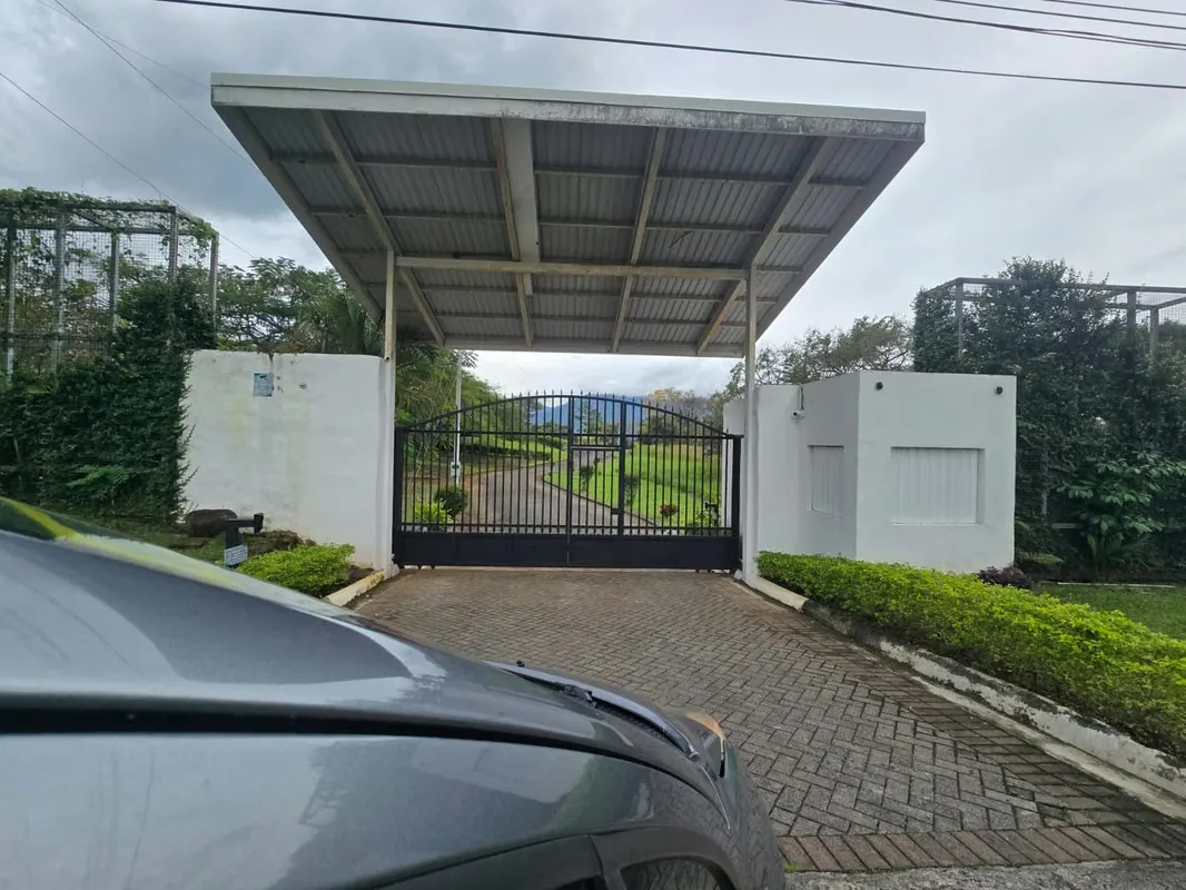 Lote en Venta en Condominio Serena
