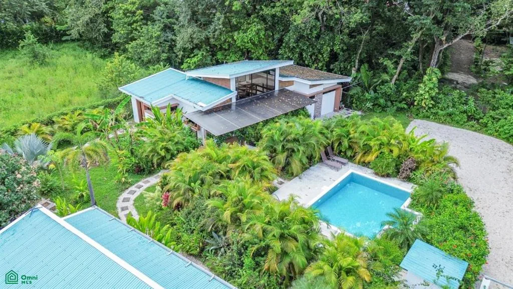 Santuario privado en la selva con casa y casita en Buena Vista, Samara