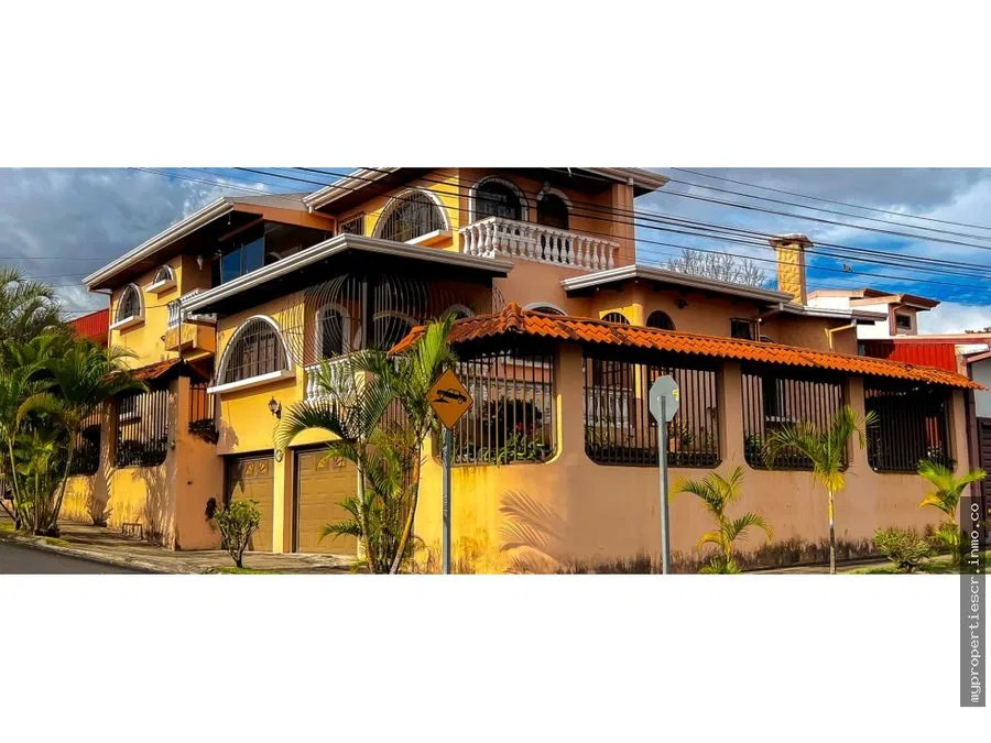 Casa ammplia en venta Residencial Cifuentes