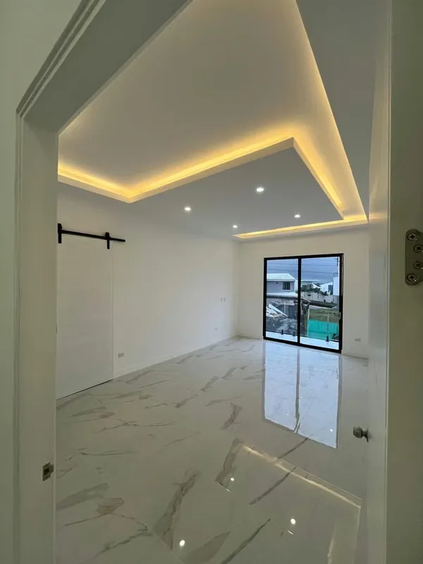 Esta hermosa propiedad se ubica dentro de un condominio moderno y seguro, diseñado para disfrutar cada ..., photo 2