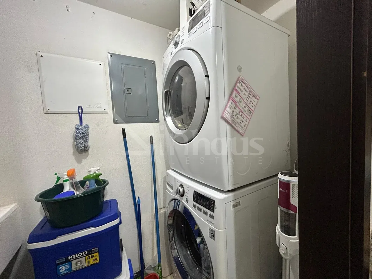 Se vende apartamento en primera planta con terraza. Cuenta con 101 metros cuadrados distribuidos en cocina, sala y comedor integrado., photo 14