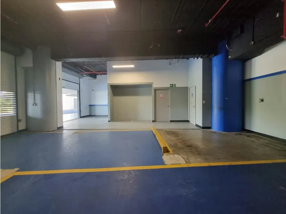 ¿Buscas el lugar ideal para hacer crecer tu negocio? Disponibles modernos locales comerciales en alquiler ubicados ..., photo 12