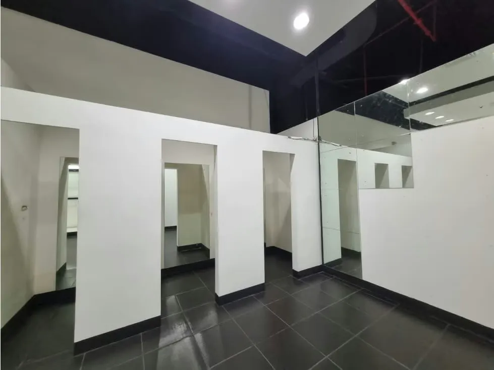 ¿Buscas el lugar ideal para hacer crecer tu negocio? Disponibles modernos locales comerciales en alquiler ubicados ..., photo 3