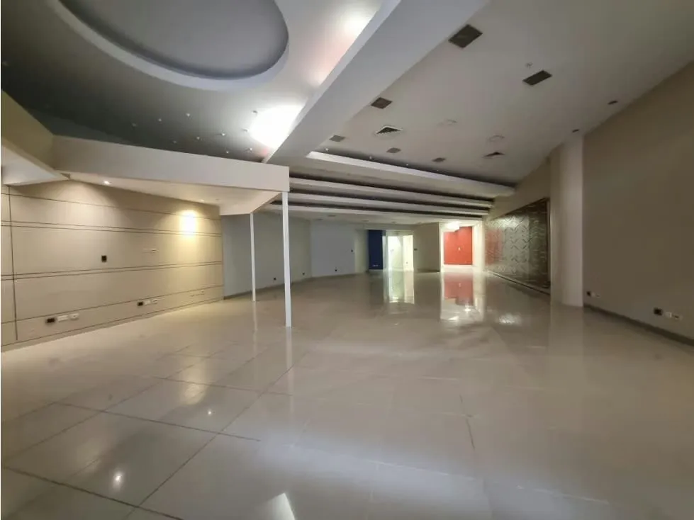 ¿Buscas el lugar ideal para hacer crecer tu negocio? Disponibles modernos locales comerciales en alquiler ubicados ..., photo 8