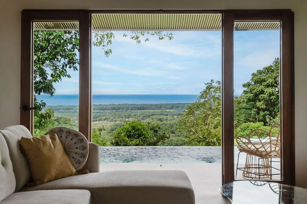 OCEAN VIEW HOME FOR SALE NEAR MANUEL ANTONIO AND DOMINICAL – 3.76 ACRES
