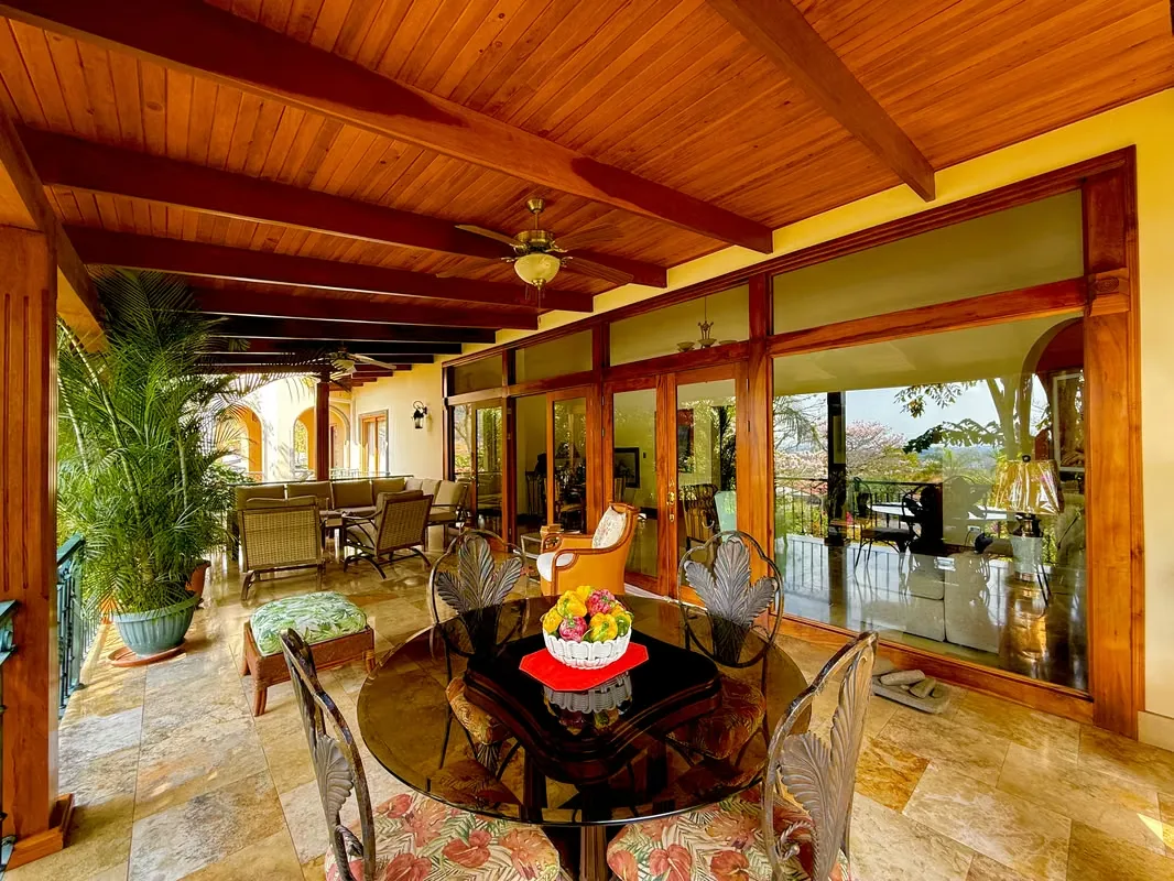 House with a nice garden for sale, photo 5