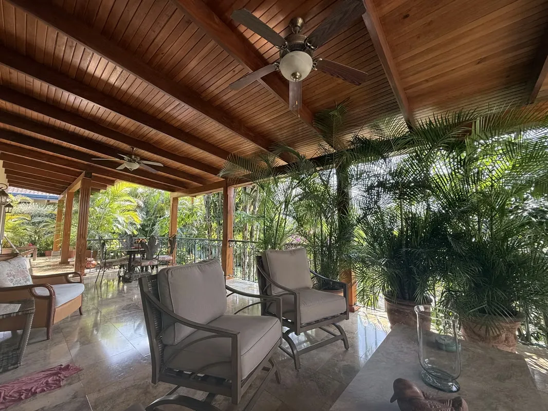 House with a nice garden for sale, photo 8
