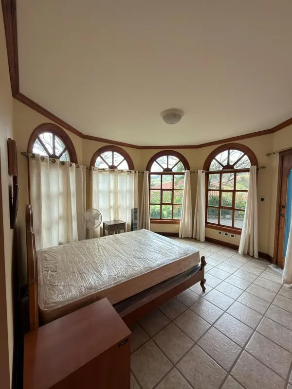 House with a nice garden for sale, photo 9