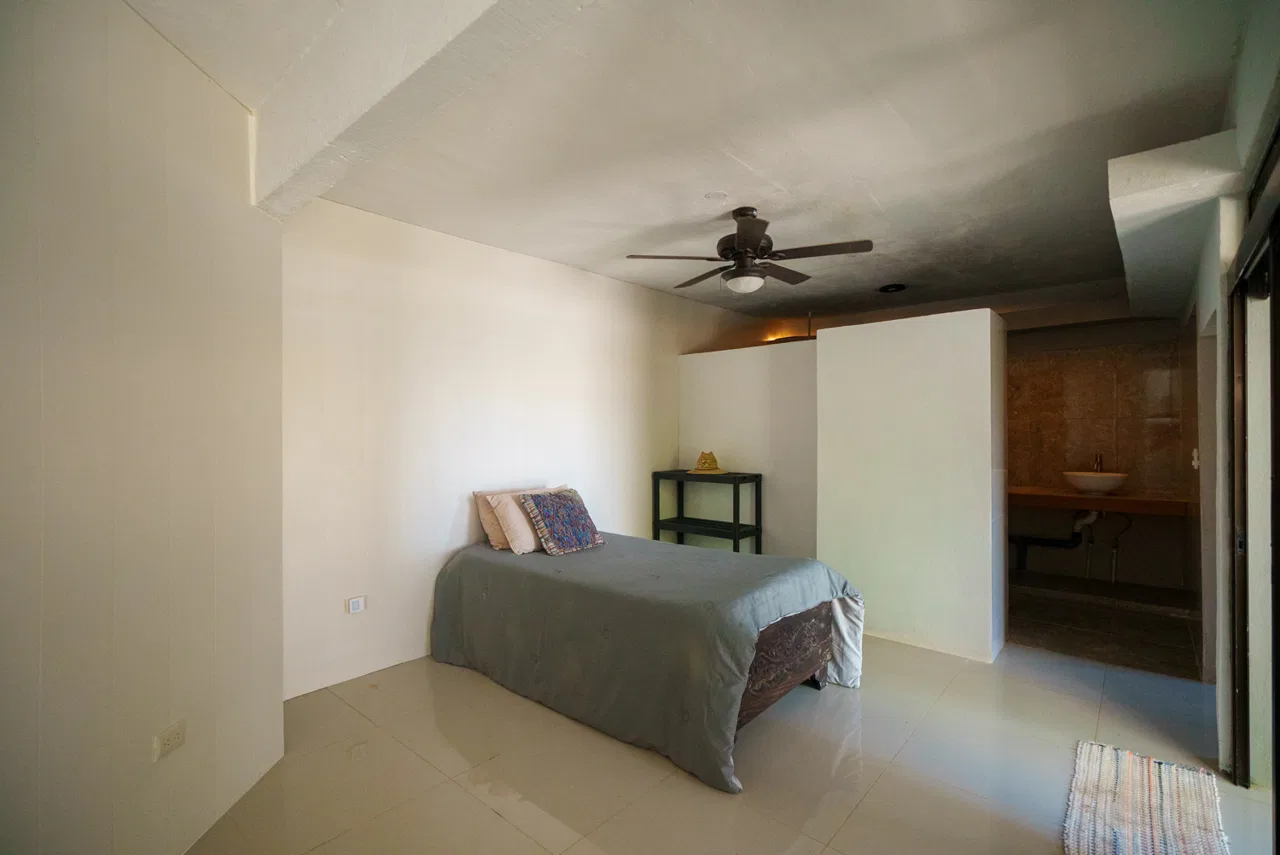 LUXURIOUS RETREAT WITH LARGE WATERFALL ON THE PROPERTY AND EXPANSIVE OCEAN VIEW – 12 ACRES, photo 24