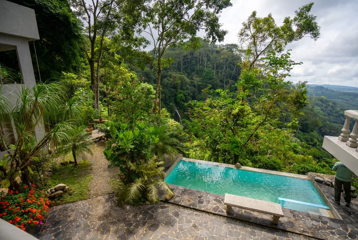 LUXURIOUS RETREAT WITH LARGE WATERFALL ON THE PROPERTY AND EXPANSIVE OCEAN VIEW – 12 ACRES, photo 5