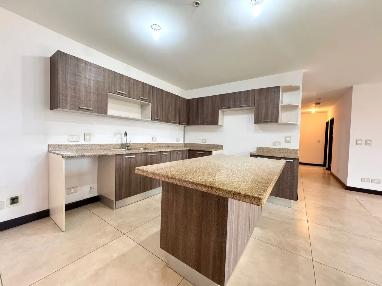 Apartamento en Venta ubicado en Ulloa de Heredia!