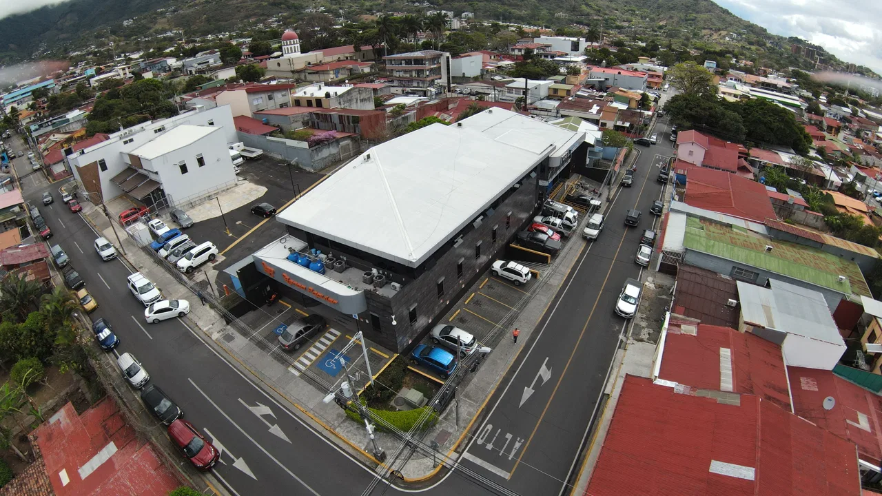 Cape rate 8% building for sale with AAA clients