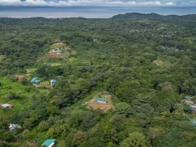 ¡Casa Origen escondida en 2,5 acres de tierra bordeada por un río!, photo 2