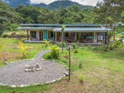 ¡Casa Origen escondida en 2,5 acres de tierra bordeada por un río!, photo 9