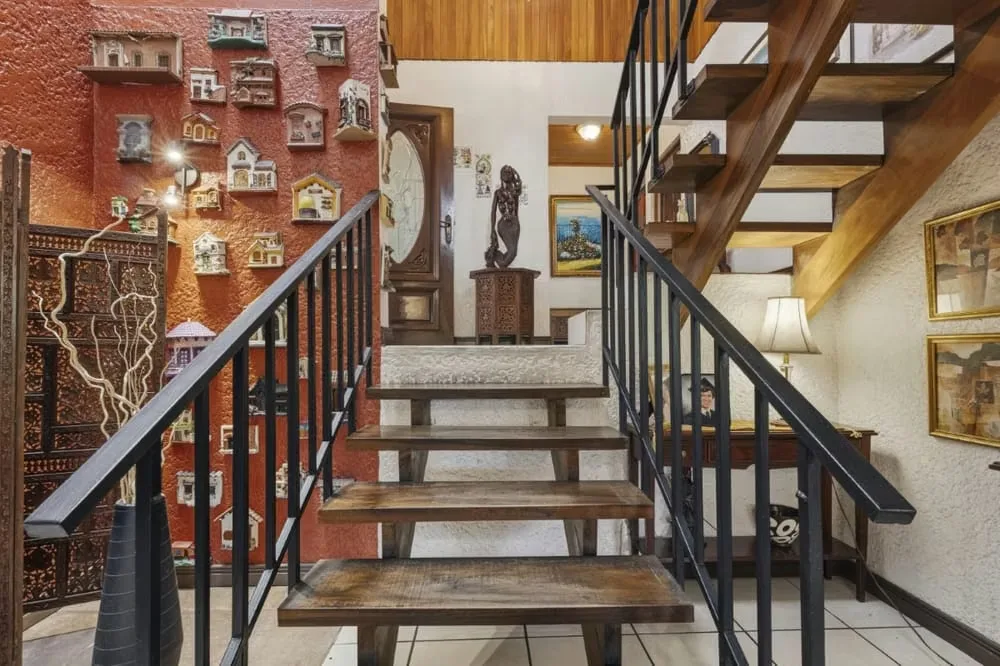Descubra una propiedad difícil de encontrar en Escazú: una casa independiente rodeada de vegetación, con ..., photo 13