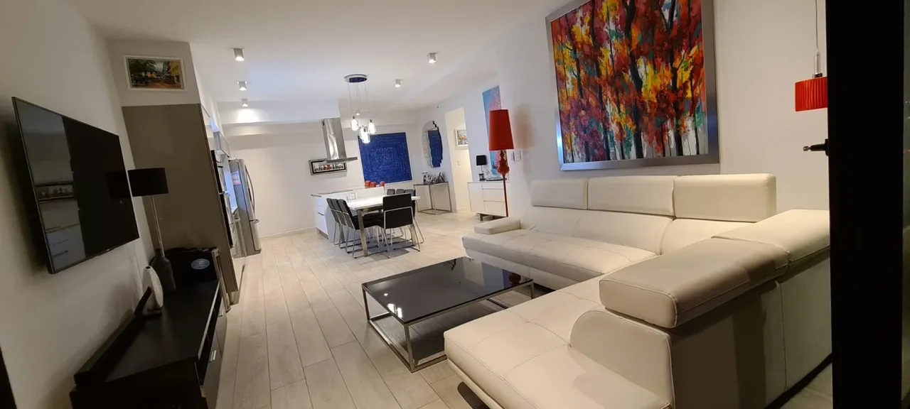 APARTAMENTO DE LUJO 100% AMUEBLADO EN ALQUILER – ROHRMOSER