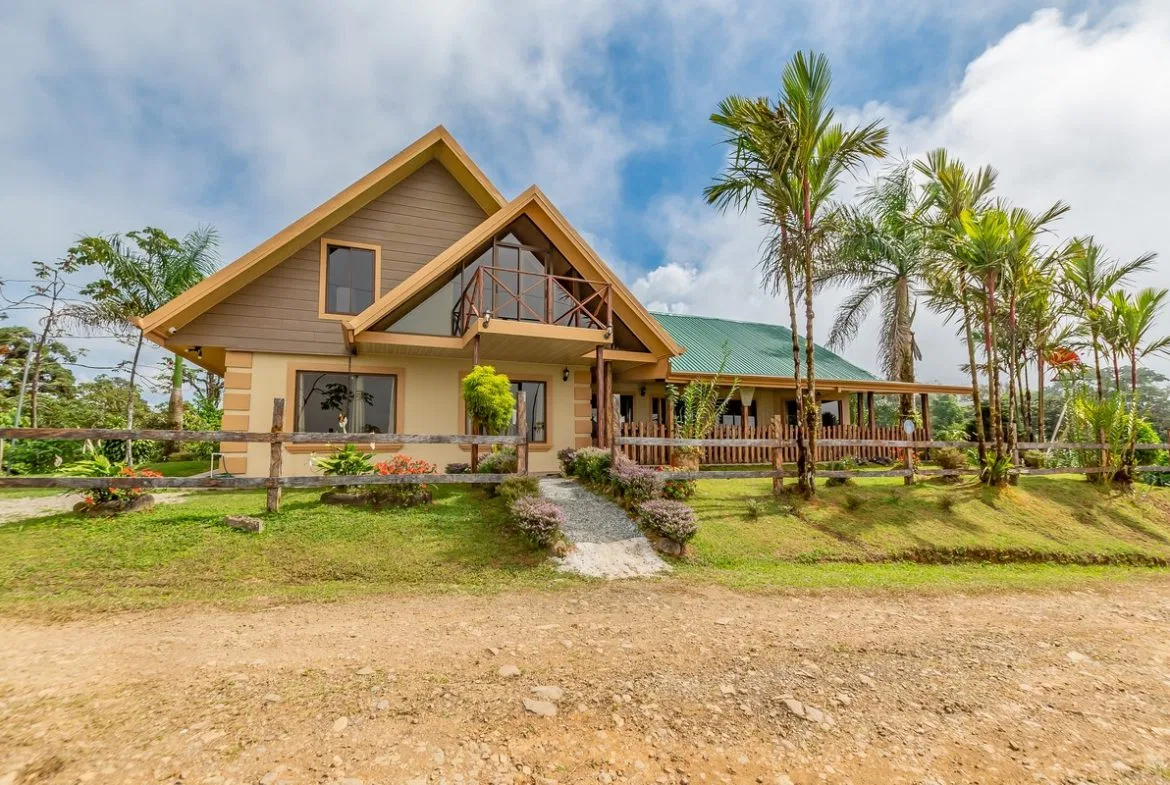 MOUNTAIN PROPERTY IN THE HIGHEST OF TRES RIOS WITH THREE BEDROOMS AND AMAZING VIEWS – 1.8 ACRES, photo 2