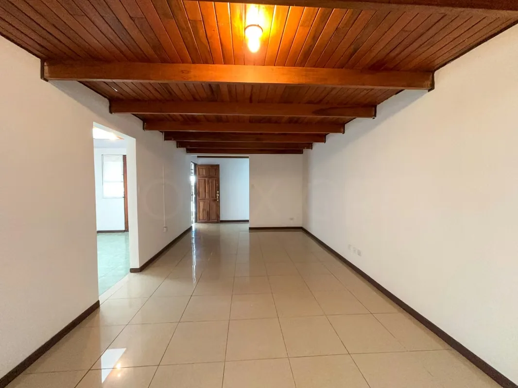Home of a Floor with Garden for rent in Sabanilla