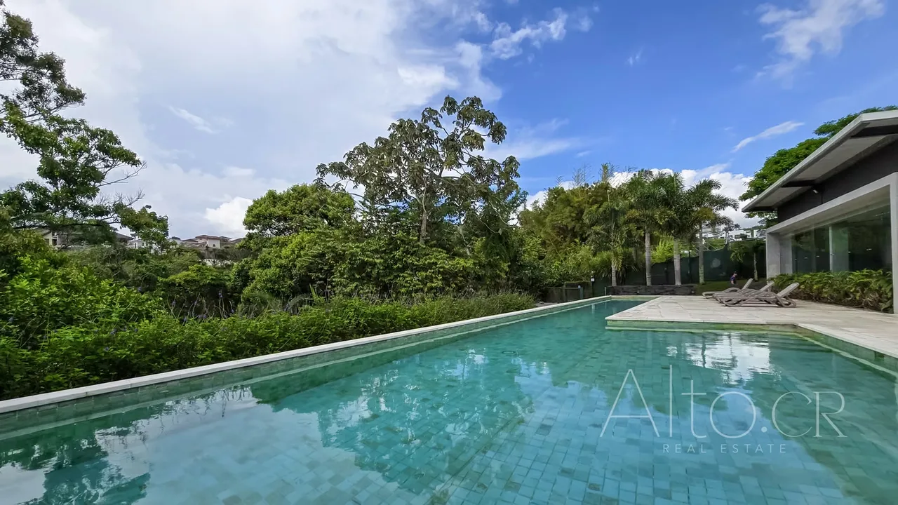 Precioso penthouse duplex en un condominio de alto prestigio seguro, acogedor con vista al valle central donde se podra apreciar cada atardecer. Vista privada a una reserva forestal, ..., photo 12