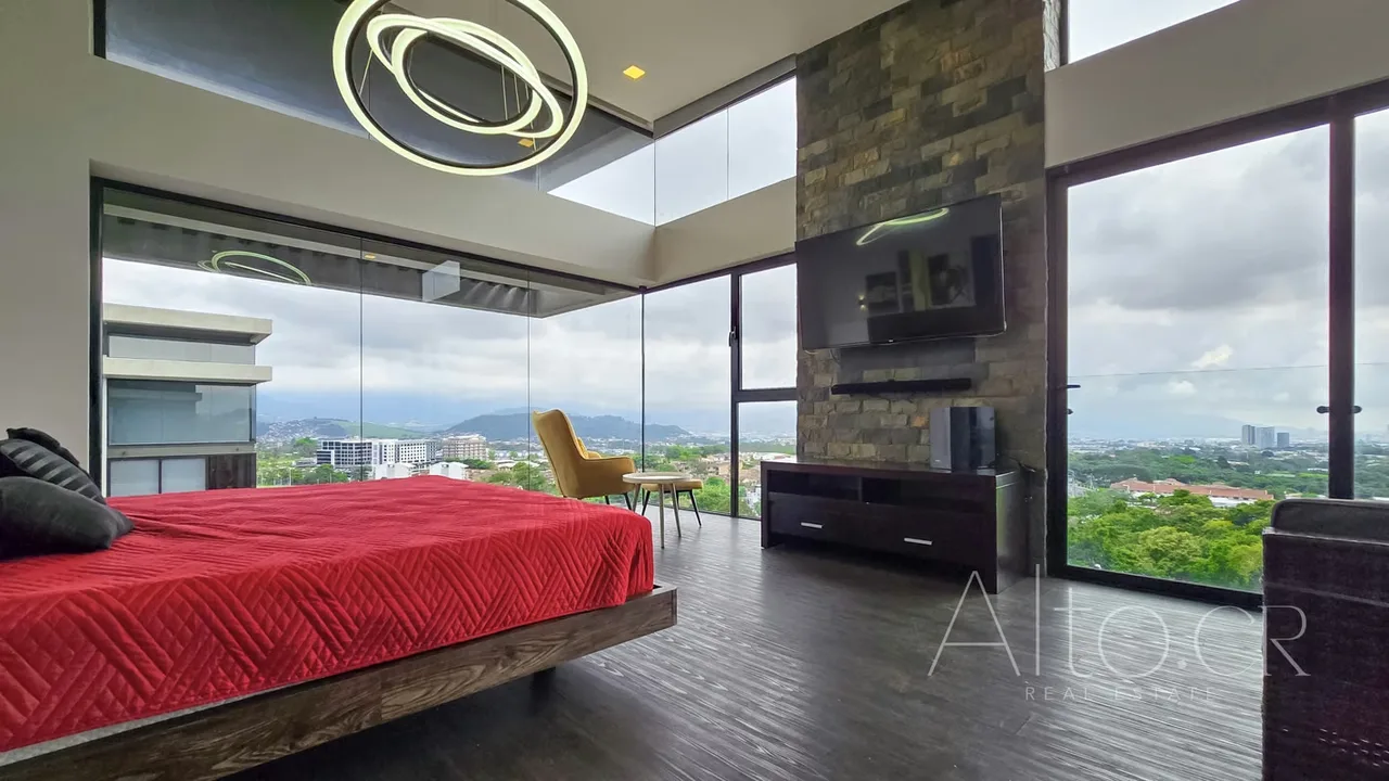 Precioso penthouse duplex en un condominio de alto prestigio seguro, acogedor con vista al valle central donde se podra apreciar cada atardecer. Vista privada a una reserva forestal, ..., photo 5