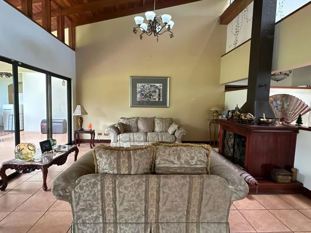 Home 5BR in Curridabat Altamonte - Green Garden - Near Schools, photo 12