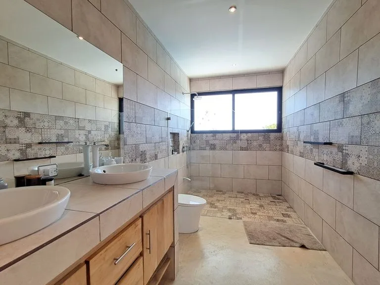 Casa Gostosa: Stunning Modern Home with Panoramic Views – 3 Bedrooms, Pool, and Peaceful Setting