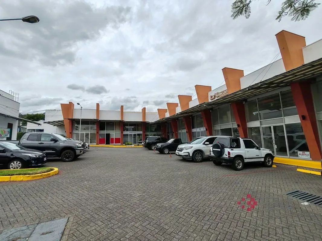 Oportunidad de Inversión: Local Comercial en Venta o Alquiler en Escazú, San Rafael
